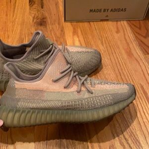 Comfy yeezys good condition